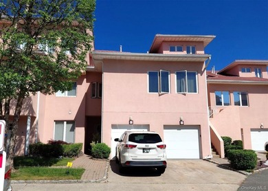 This Condo Style Home Features 2 Bedrooms, 2.5 Baths, Eat In - photo 2