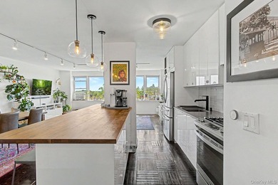 Welcome to 4555 Henry Hudson Pkwy #805 at Briar Oaks, a bright - photo 1