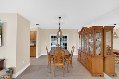 Welcome to this beautifully updated 3-bedroom, 2-bathroom pool - photo 20