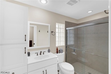 Welcome to this beautifully updated 3-bedroom, 2-bathroom pool - photo 24