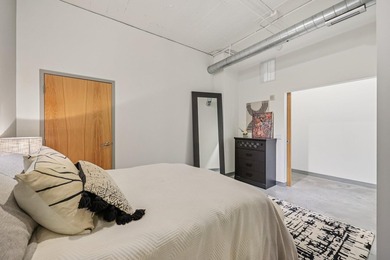 Amazing historic loft featuring soaring ceilings, oversized - photo 24