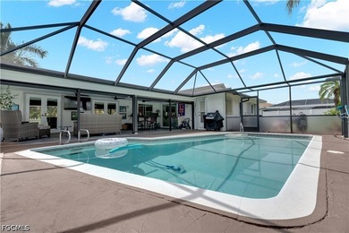 Welcome to this beautifully updated 3-bedroom, 2-bathroom pool - photo 32