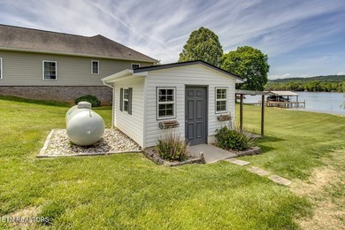 Lake Home in Anglers cove not far from the main channel of the - photo 32