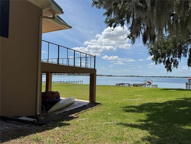 Welcome to your own private retreat! Tucked away at the end of a - photo 5