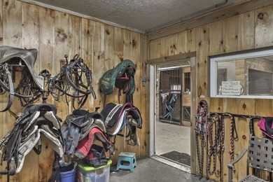 A site to behold is waiting for you on River Rd. as the - photo 43