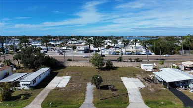 Three Contiguous Lots in Venice Bay - No HOA or Restrictions - photo 1