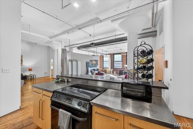 Wake up to sweeping city views that stretch from downtown