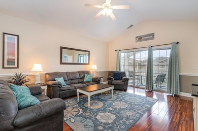 Fully furnished, third floor end unit condo located in Magnolia - photo 5