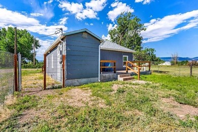 Charming 2-bedroom, 1 bathroom upgraded home in Rainbow Park! - photo 22
