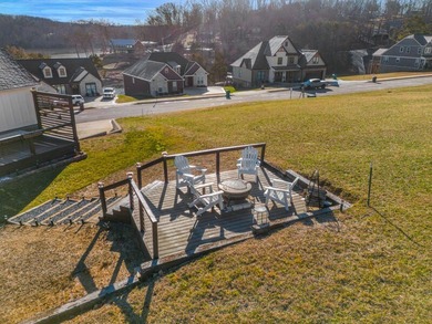 Motivated Seller! ALL furniture conveys with the home, making - photo 27