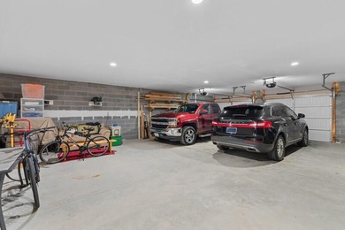 Motivated Seller! ALL furniture conveys with the home, making - photo 31