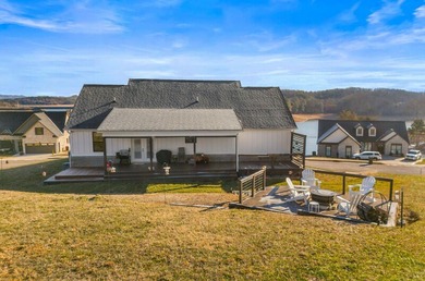 Motivated Seller! ALL furniture conveys with the home, making - photo 34