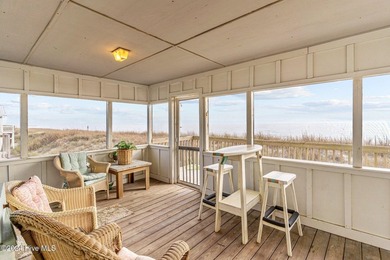 OCEANFRONT, RENOVATED, NEW KITCHEN, SCREEN PORCH! This 3 bedroom - photo 42