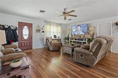3 bed, 2 bath pretty home in Dougherty. Davis schools. Fiber - photo 5