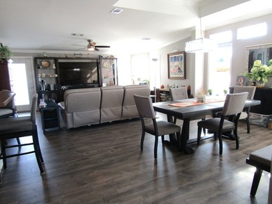 Reduced Price. This huge, triple section home on a corner home - photo 3