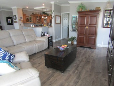 Reduced Price. This huge, triple section home on a corner home - photo 8