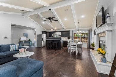 Welcome to your Lake Texoma retreat! Located just minutes from - photo 10