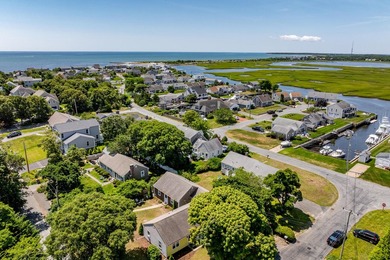 Welcome to 11A Gate Way, where the Cape Cod lifestyle you've - photo 1