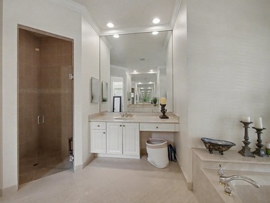This stunning 5-bedroom, 4-bathroom residence offers the perfect - photo 19