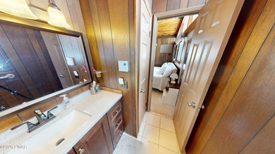 Lakefront Living on Desirable Elm Beach Lake !!Welcome to this - photo 22