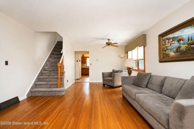 WELCOME TO THIS WELL MAINTAINED SEMI ATTACHED CORNER HOUSE. 3 - photo 3