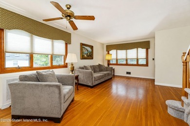 WELCOME TO THIS WELL MAINTAINED SEMI ATTACHED CORNER HOUSE. 3 - photo 4
