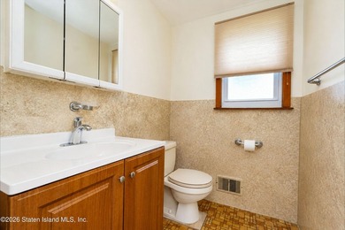 WELCOME TO THIS WELL MAINTAINED SEMI ATTACHED CORNER HOUSE. 3 - photo 7