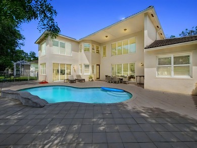 This stunning 5-bedroom, 4-bathroom residence offers the perfect - photo 32