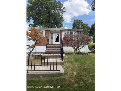 WELCOME TO THIS BEAUTIFUL 3 BEDROOM RAISED RANCH SITUATED ON 40 - photo 1