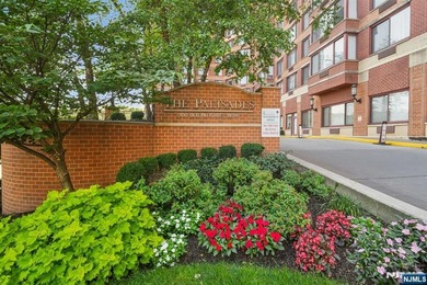Hudson River Condo For Sale in Fort Lee New Jersey