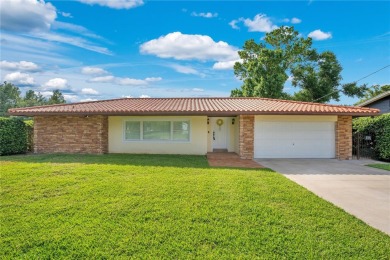Lake Home For Sale in Orlando, Florida