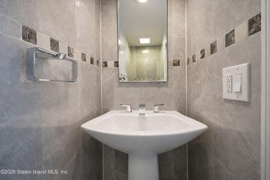 Located in the heart of New Springville, this 3-bedroom - photo 6