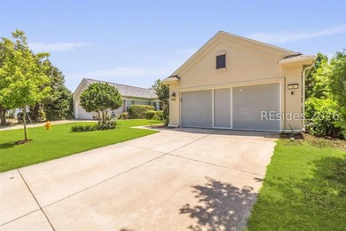 Welcome home to this beautifully renovated Camellia model - photo 7
