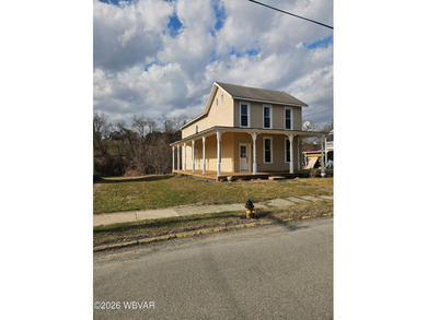 Welcome to this beautifully fully remodeled 3-bedroom home - photo 2