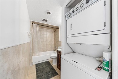 Welcome to this well-appointed two-bedroom, two-bathroom - photo 13