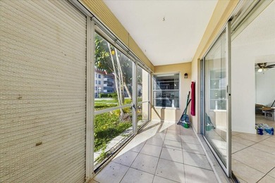 Welcome to this well-appointed two-bedroom, two-bathroom - photo 15