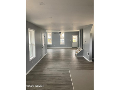 Welcome to this beautifully fully remodeled 3-bedroom home - photo 5