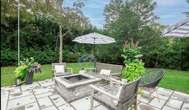 Indoor-Outdoor Living in Hampton Bays Situated south of the - photo 25