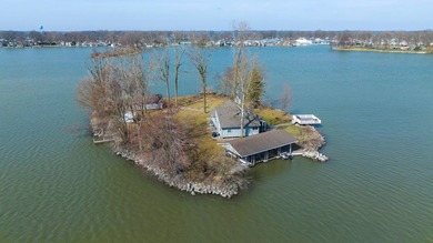 PRIVATE ISLAND!! STUNNING, COMPLETE RENOVATION - GUTTED TO THE - photo 31