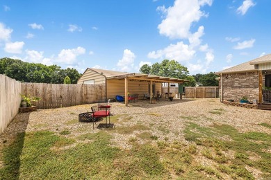 Country living with modern comfort! Nestled on 4.46 beautiful - photo 33