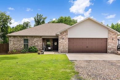 Country living with modern comfort! Nestled on 4.46 beautiful - photo 38