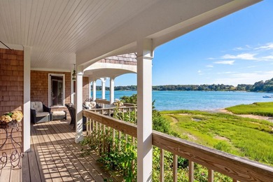 Exceptional waterfront estate offering breathtaking views from - photo 10