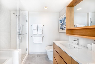 PRICE IMPROVEMENT! EASY TO SHOW! Enjoy elevated island living at - photo 10