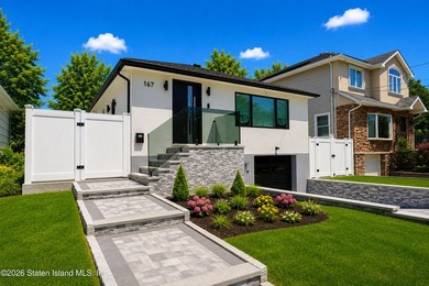 Experience unparalleled luxury in the heart of Staten Island's - photo 2