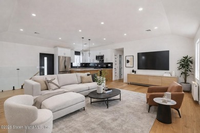 Experience unparalleled luxury in the heart of Staten Island's - photo 3