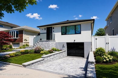 Experience unparalleled luxury in the heart of Staten Island's - photo 4