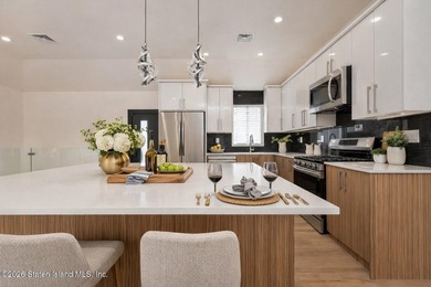Experience unparalleled luxury in the heart of Staten Island's - photo 5