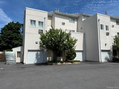 Located in the highly desirable Throgs Neck section of the Bronx - photo 1