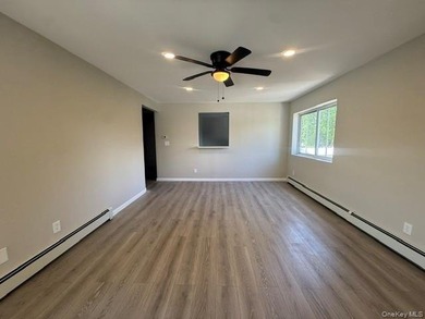 Located in the highly desirable Throgs Neck section of the Bronx - photo 4