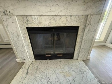 Located in the highly desirable Throgs Neck section of the Bronx - photo 6